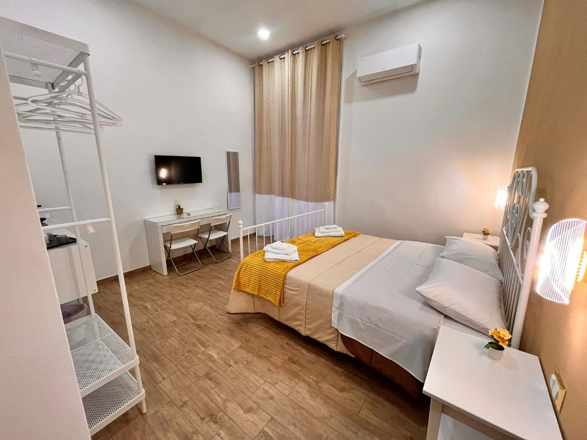 La Dimora Del Principe Apartment Наполи Екстериор снимка